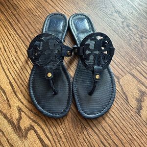 Tory Burch Miller Sandal. Navy Crocz 9.5